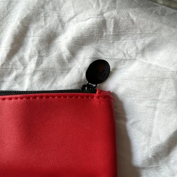 3 for $20! 2 Ipsy Bags - Picture 9 of 11